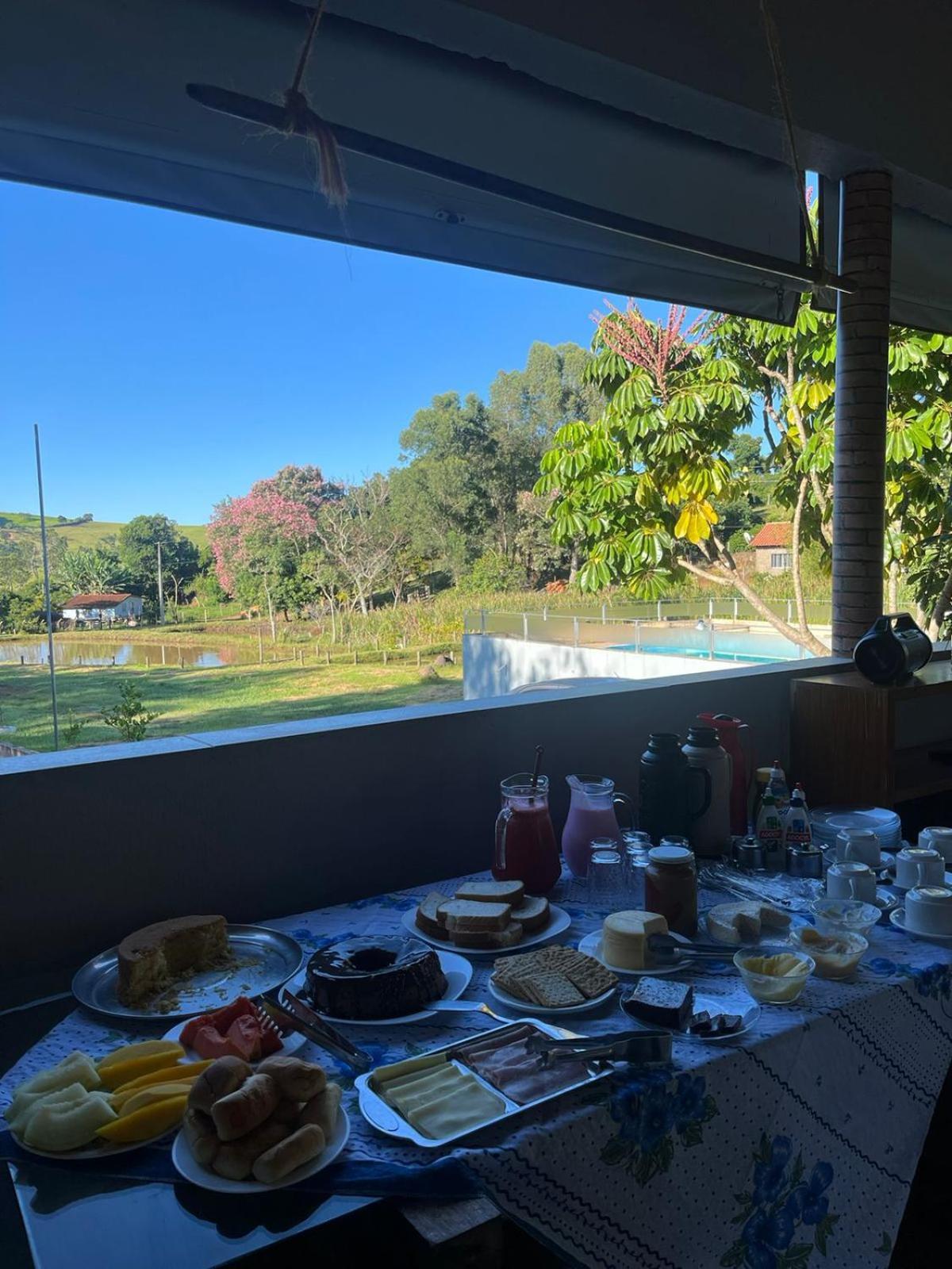 Pousada Alto Da Cachoeira Hotel Bueno Brandao Luaran gambar