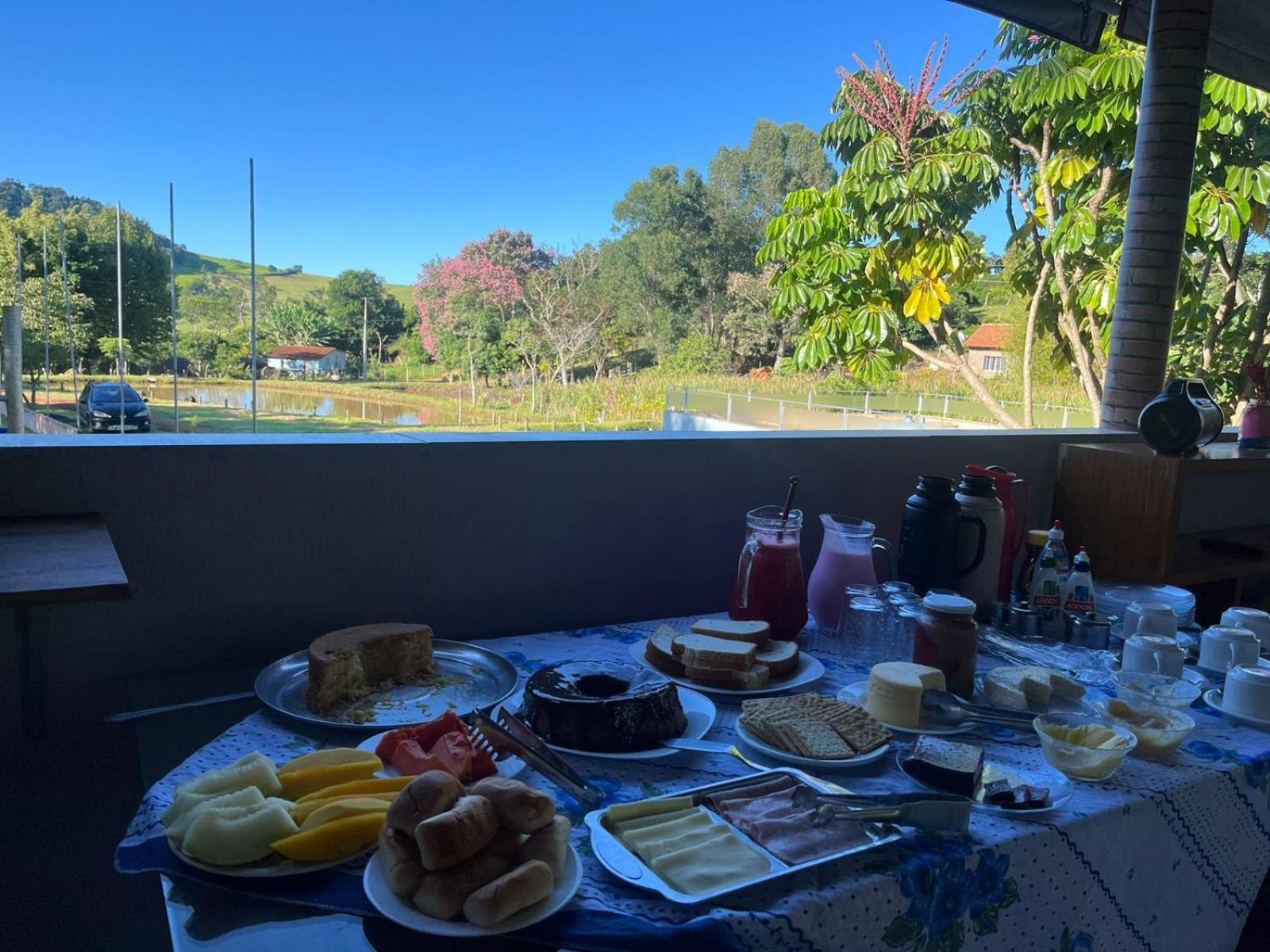 Pousada Alto Da Cachoeira Hotel Bueno Brandao Luaran gambar